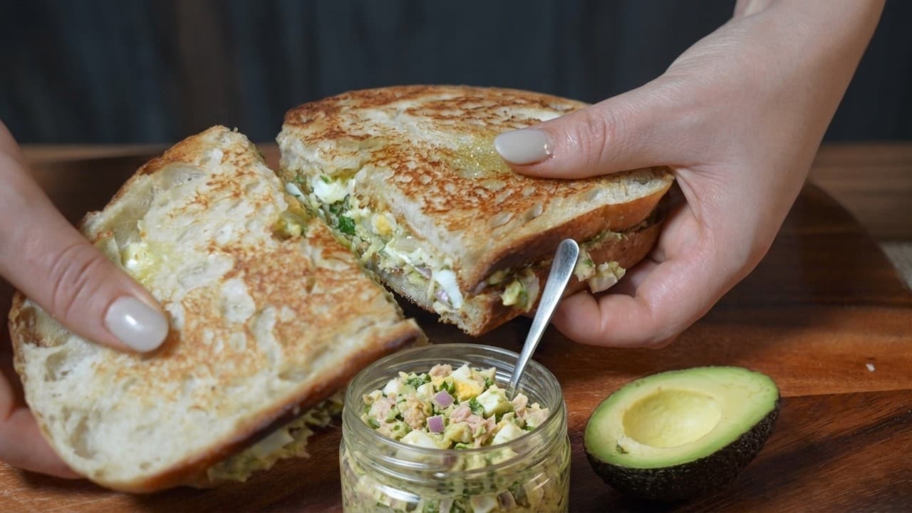 High protein tuna avocado sandwich